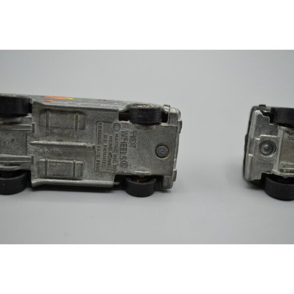 Hot Wheels Chevy Super Van Diecast Car Lot of 2 Hong Kong Flames Paint - Picture 11 of 11